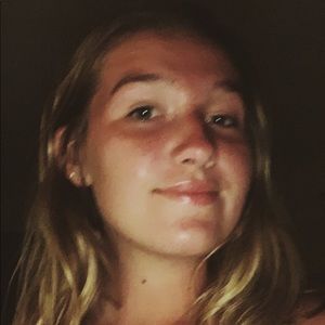 Meet your Posher, Ava